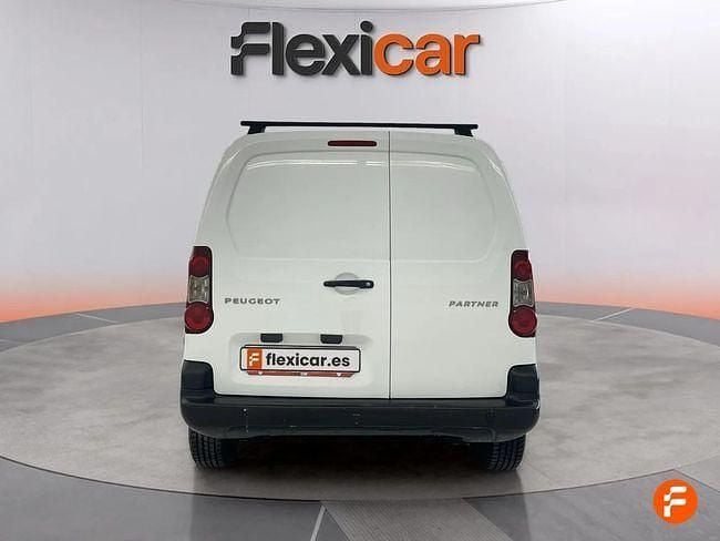 Usado Peugeot Partner Tepee Access 75 CV (55 kW) 2015 Blanco Monovolumen