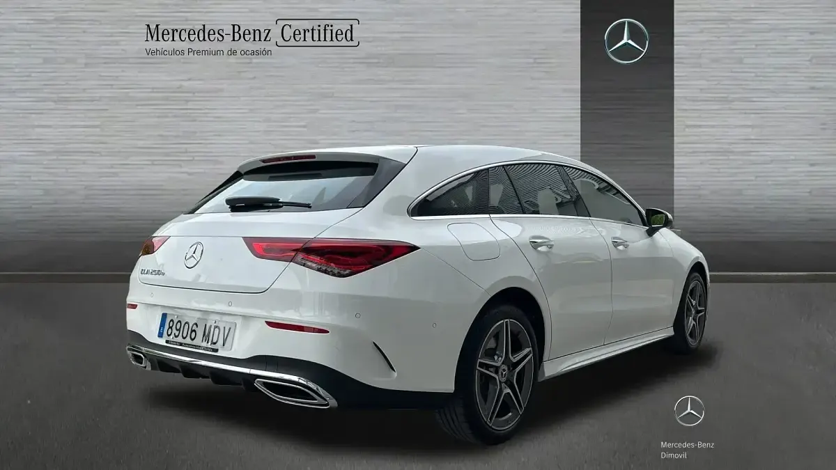 Usado Mercedes CLA250e Shooting Brake 218 CV (160 kW) 2023 Blanco polar Familiar