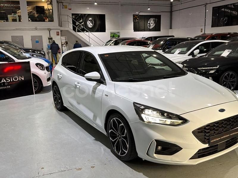 Usado Ford Focus ST-Line 125 CV (91 kW) 2020 Blanco Berlina