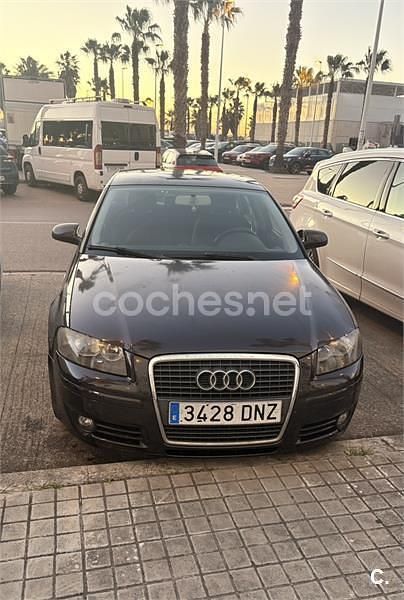 Usado Audi A3 Ambition 140 CV (102 kW) 2005 Gris / plata Utilitario