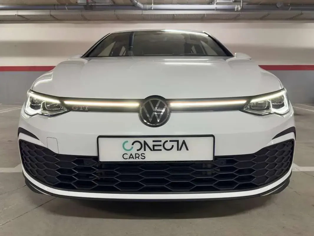 Usado VW Golf VIII GTI 245 CV (180 kW) 2022 Blanco Utilitario