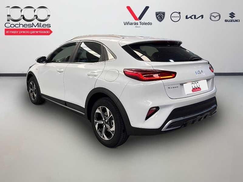 Usado Kia XCeed 100 HP (73 kW) 2024 Branco SUV