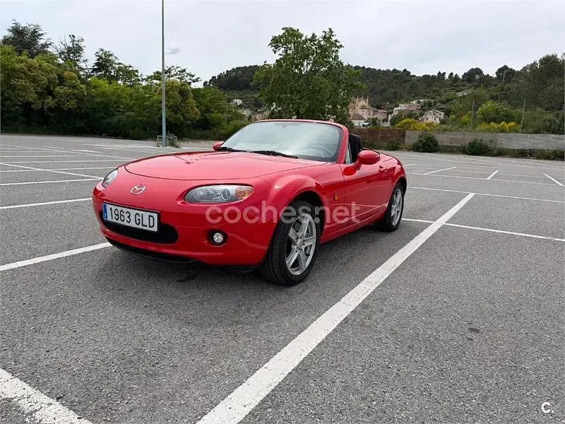 Usado Mazda MX5 Active 126 CV (92 kW) 2009 Rojo Descapotable