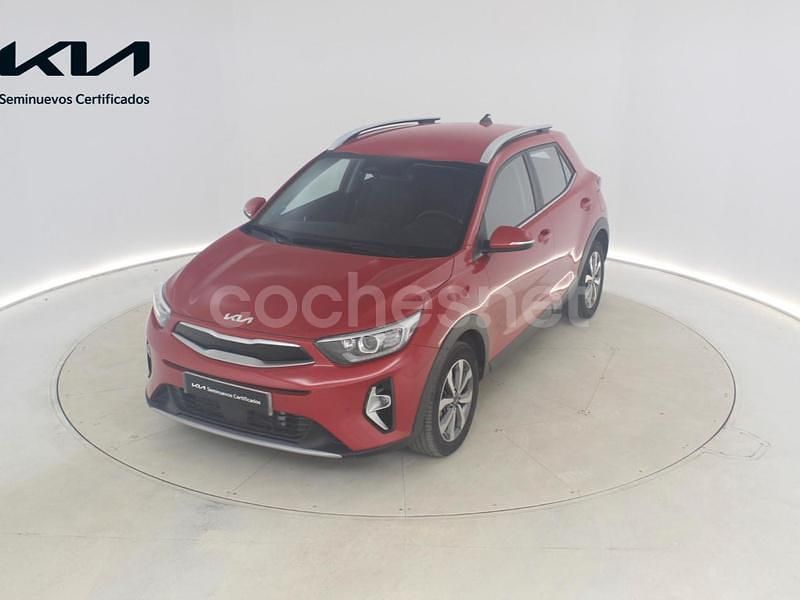 Rojo Usado 2024 Kia Stonic SUV | 20.400 € (Un poco caro) - Imagen 1/4