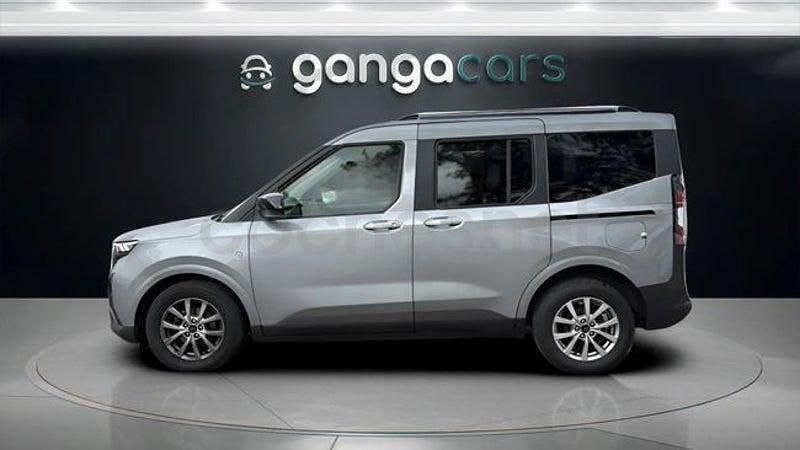 Usado Ford Tourneo Courier Trend 125 CV (91 kW) 2024 Gris / plata Monovolumen