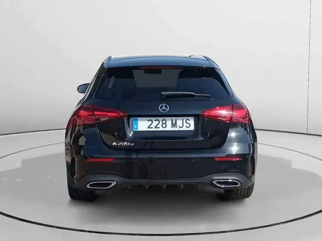Usado Mercedes A200 Advanced 150 CV (110 kW) 2023 Negro Utilitario