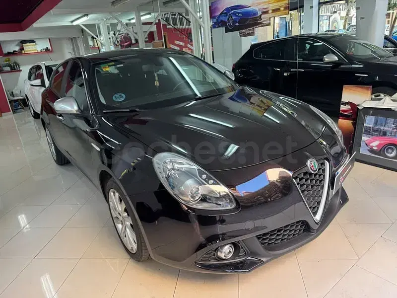Usado Alfa Romeo Giulietta 120 CV (88 kW) 2017 Negro Utilitario