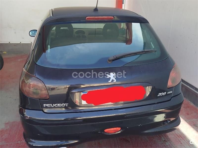 Usado Peugeot 206 90 CV (66 kW) 2004 Negro Berlina