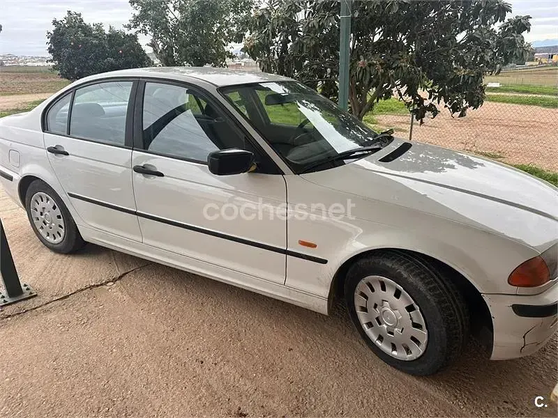 Usado BMW 316 105 CV (77 kW) 2000 Blanco Berlina