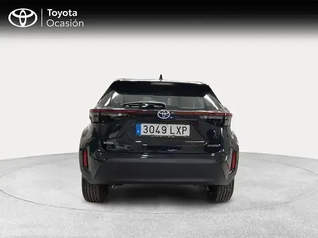 Usado Toyota Yaris Active 116 CV (85 kW) 2022 Negro Utilitario