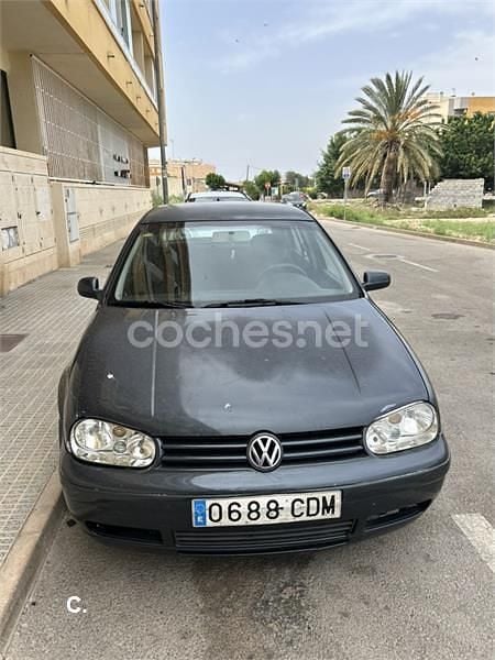 Gris / plata Usado 2003 VW Golf IV Highline Berlina | 3800 € (Buen precio) - Imagen 1/4