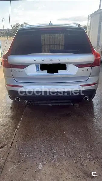 Usado Volvo XC60 Momentum 190 CV (139 kW) 2019 Gris / plata SUV