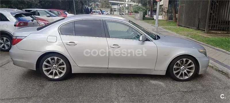 Usado BMW 530 231 CV (169 kW) 2005 Gris / plata Berlina