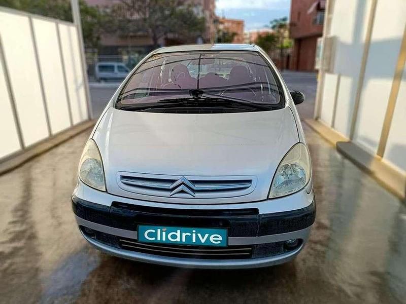 Usado Citroën Xsara 90 CV (66 kW) 2005 Gris Utilitario