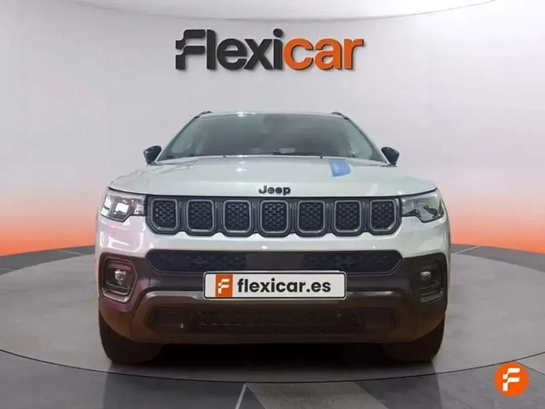 Usado Jeep Compass Trailhawk 241 CV (177 kW) 2022 Gris SUV