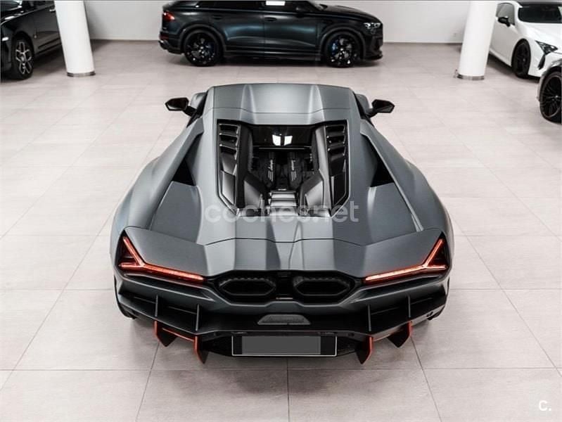 Usado Lamborghini Revuelto 1015 CV (746 kW) 2024 Gris / plata Coupe
