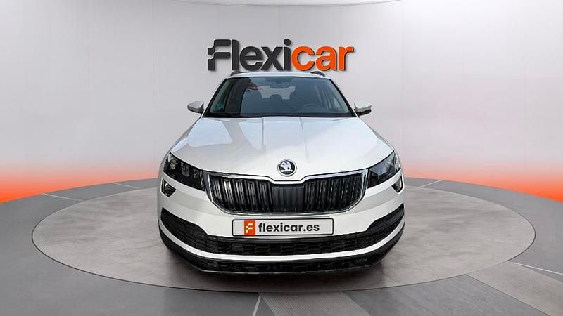 Usado Skoda Karoq Ambition 150 CV (110 kW) 2021 Blanco SUV