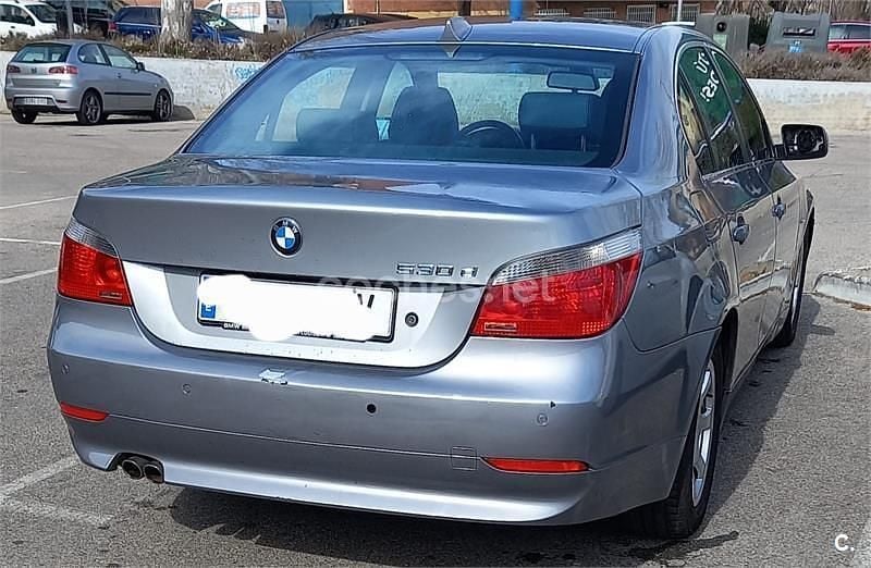 Usado BMW 530 218 CV (160 kW) 2005 Gris / plata Berlina