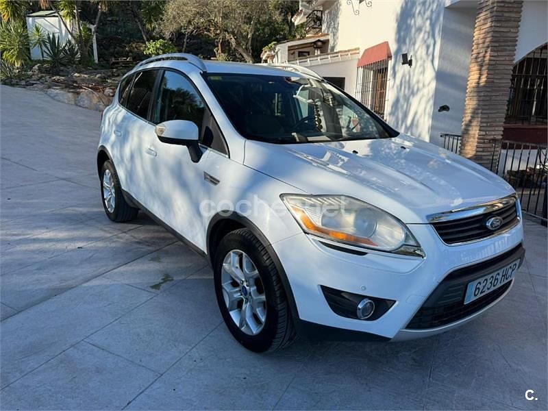 Usado Ford Kuga Trend 140 HP (102 kW) 2011 Branco SUV