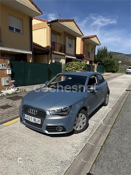 Usado Audi A1 Attraction 122 CV (89 kW) 2013 Azul Utilitario
