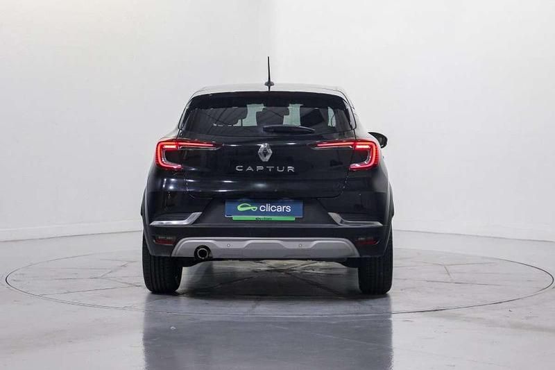Usado Renault Captur Zen 101 HP (74 kW) 2020 Preto SUV
