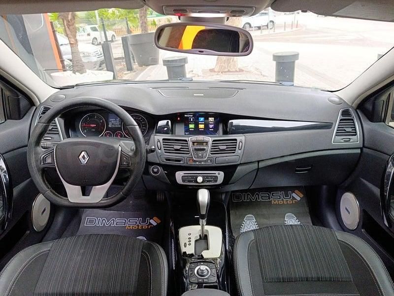 Usado Renault Laguna III Bose Edition 175 CV (128 kW) 2014 Negro Berlina