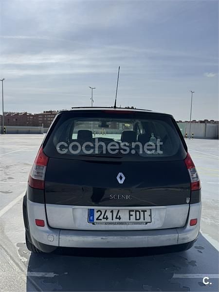 Usado Renault Scénic II Dynamique 130 CV (95 kW) 2006 Negro Monovolumen