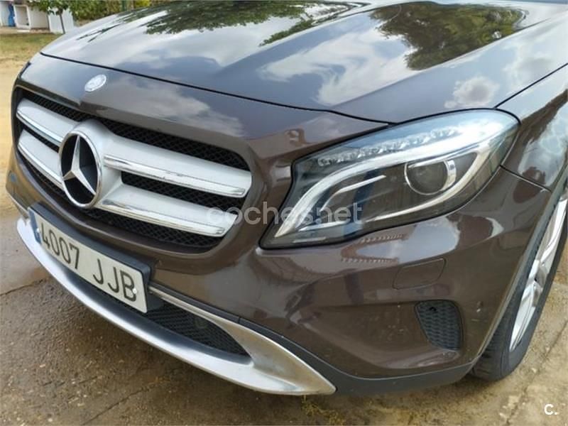 Marrón Usado 2015 Mercedes GLA220 Style SUV | 16.900 € (Precio justo) - Imagen 1/4