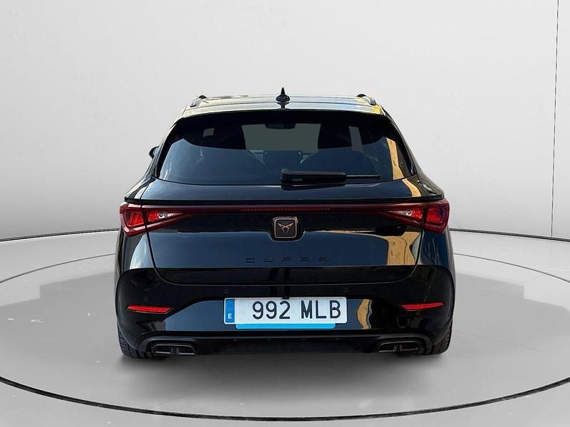 Usado Cupra Leon 150 CV (110 kW) 2023 Negro Familiar