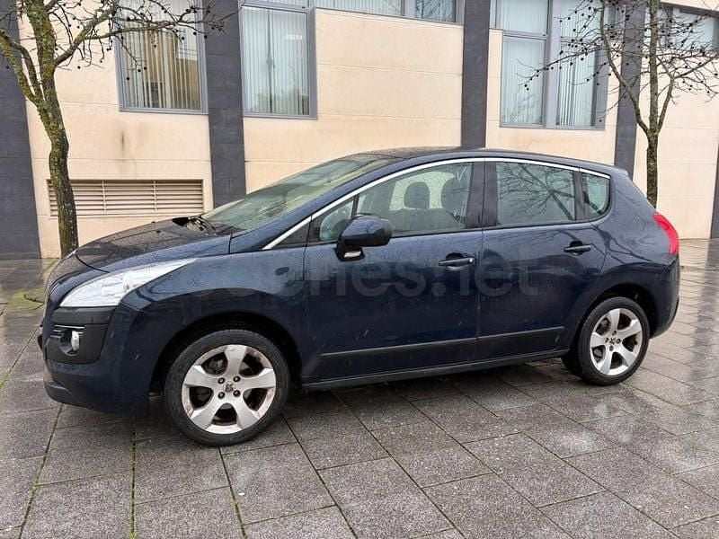 Usado Peugeot 3008 Premium 112 CV (82 kW) 2010 Azul Familiar