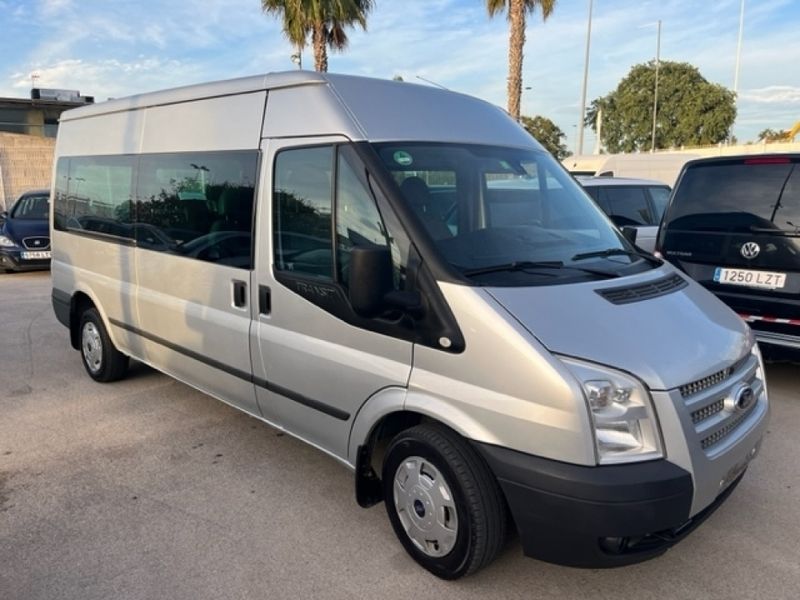 Usado Ford Transit Tourneo 140 CV (102 kW) 2012 Gris Monovolumen