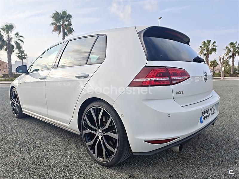 Usado VW Golf VII GTI 230 CV (169 kW) 2013 Blanco Berlina