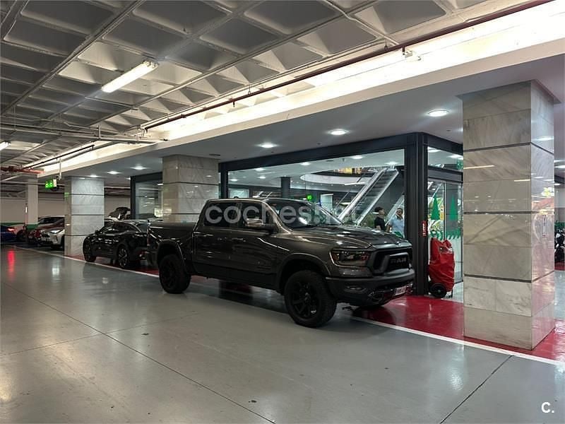 Usado RAM 1500 401 CV (294 kW) 2023 Negro Recogida