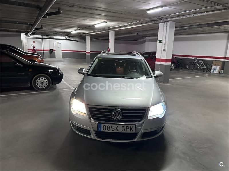 Usado VW Passat Advance 140 CV (102 kW) 2009 Gris / plata Berlina