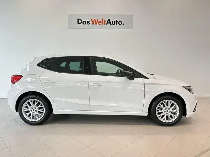 Usado Seat Ibiza XCELLENCE 115 CV (84 kW) 2025 Blanco Utilitario