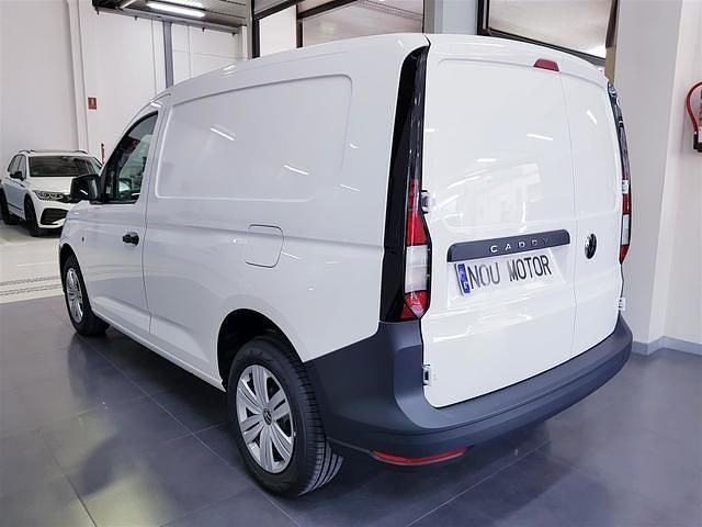 Usado VW Caddy 102 CV (75 kW) 2022 Blanco Monovolumen