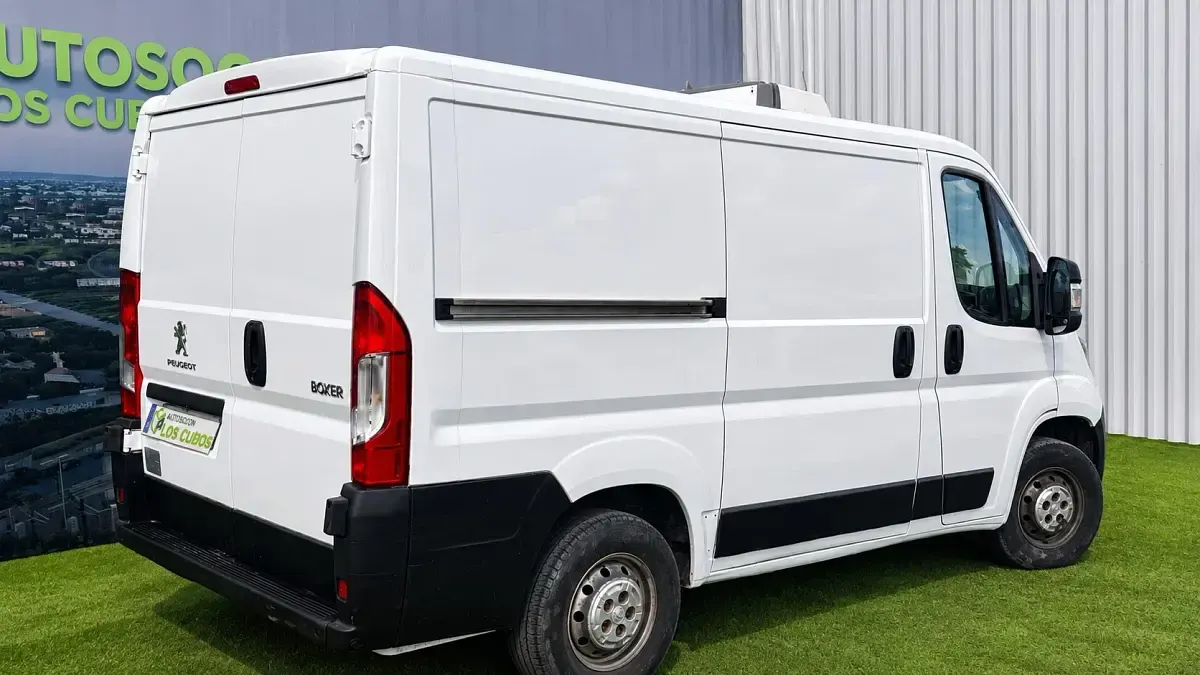 Usado Peugeot Boxer 130 CV (95 kW) 2015 Blanco Van