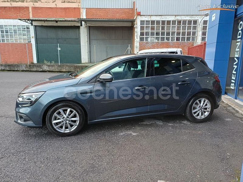 Usado Renault Mégane IV Zen 130 CV (95 kW) 2016 Gris / plata Berlina