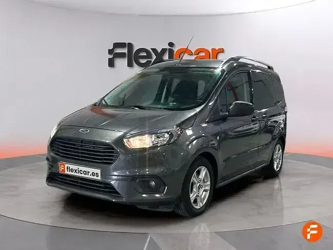 Usado Ford Tourneo Courier Titanium 100 CV (73 kW) 2018 Gris Monovolumen