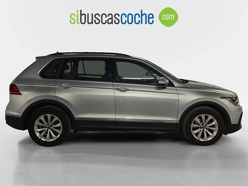 Usado VW Tiguan 130 CV (95 kW) 2021 Gris/plata SUV