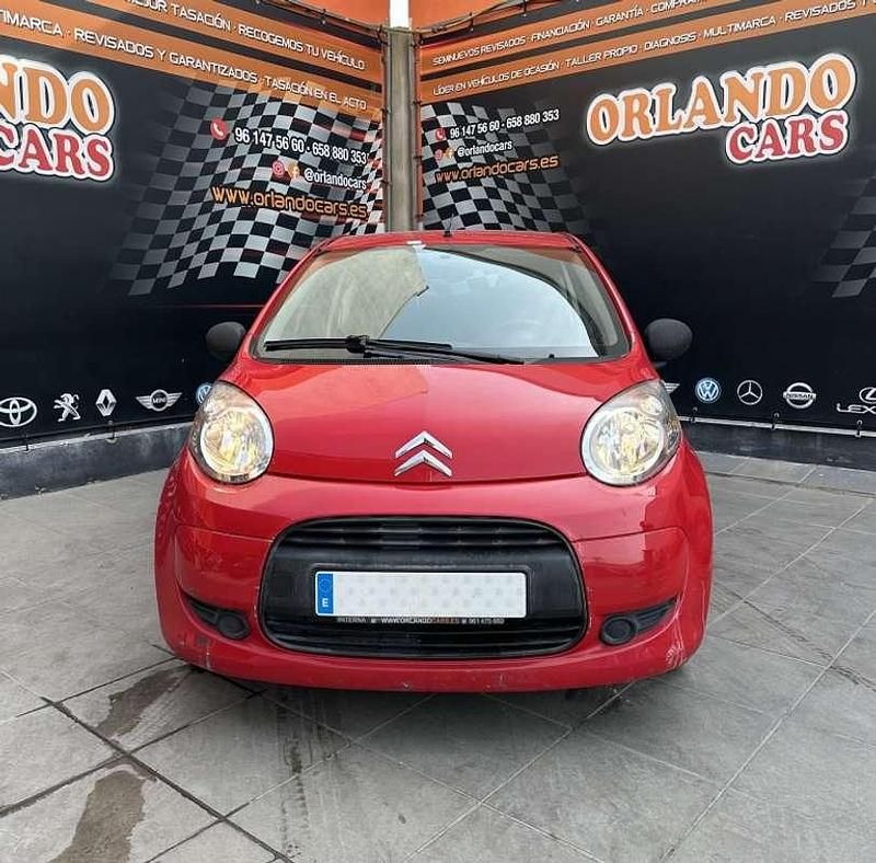Usado Citroën C1 68 CV (50 kW) 2010 Rojo Utilitario