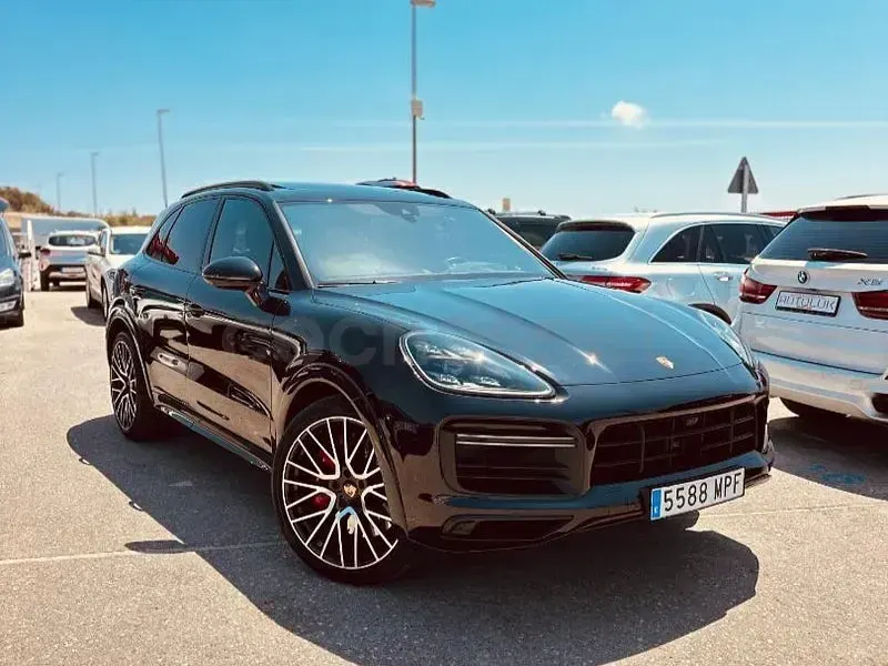 Usado Porsche Cayenne Turbo 550 CV (404 kW) 2020 Negro SUV