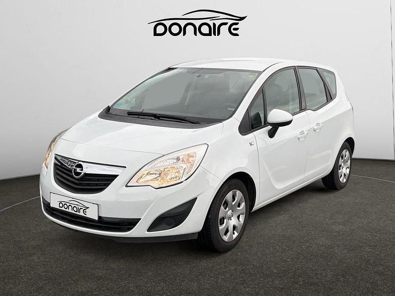 Blanco Usado 2011 Opel Meriva Selective Monovolumen | 8990 € (Caro) - Imagen 1/4