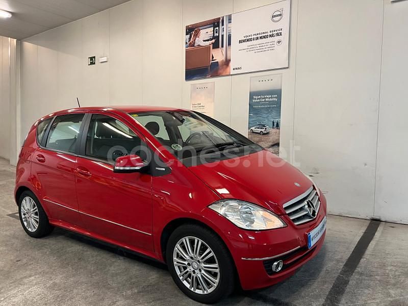 Rojo Usado 2012 Mercedes A180 Avantgarde Monovolumen | 8500 € (Buen precio) - Imagen 1/4