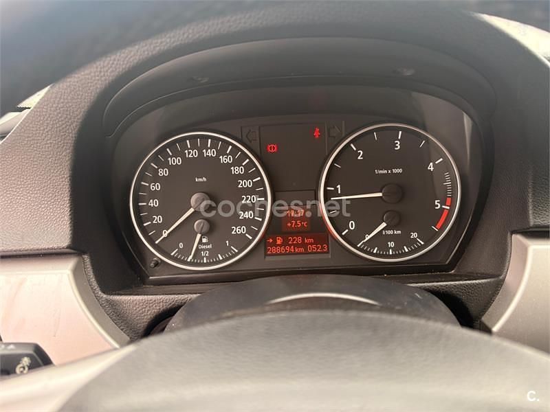 Usado BMW 320 163 HP (119 kW) 2005 Vermelho Sedan