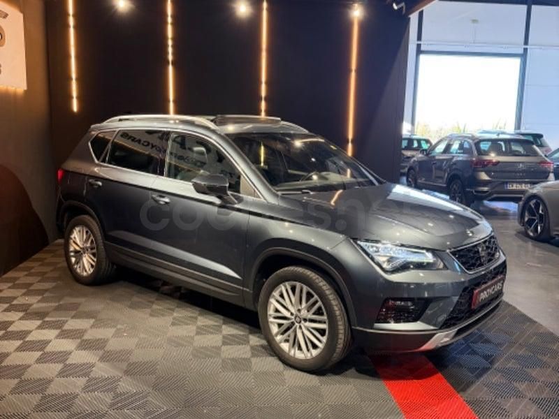 Usado Seat Ateca 4Drive 190 CV (139 kW) 2019 Gris / plata SUV