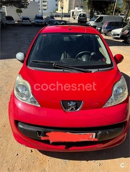 Rojo Usado 2006 Peugeot 107 Utilitario | 1500 € (Precio justo) - Imagen 1/2