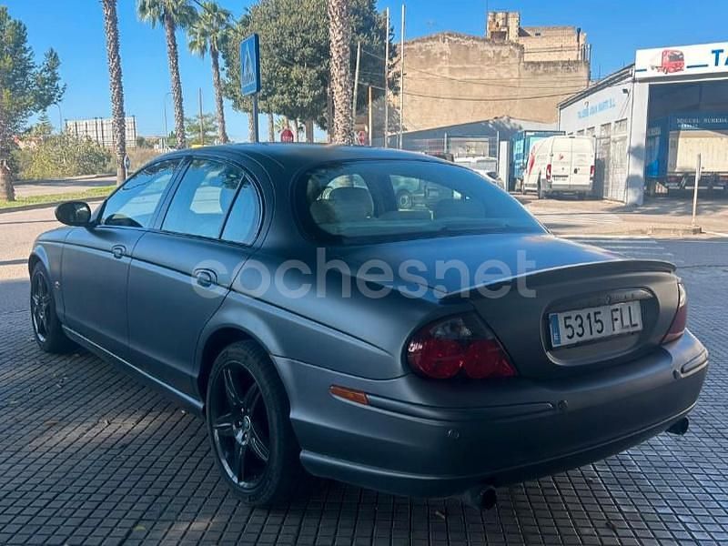 Usado Jaguar S-Type Executive 298 CV (219 kW) 2002 Gris / plata Berlina