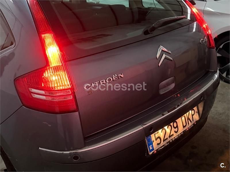 Usado Citroën C4 Exclusive 143 CV (105 kW) 2005 Gris / plata Berlina