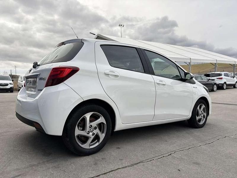 Usado Toyota Yaris Advance 90 CV (66 kW) 2016 Blanco Utilitario
